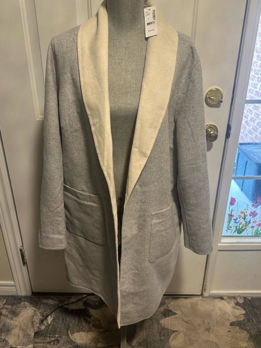 Penningtons Gray wool blend open front coat/jacket with Cream Shawl Collar